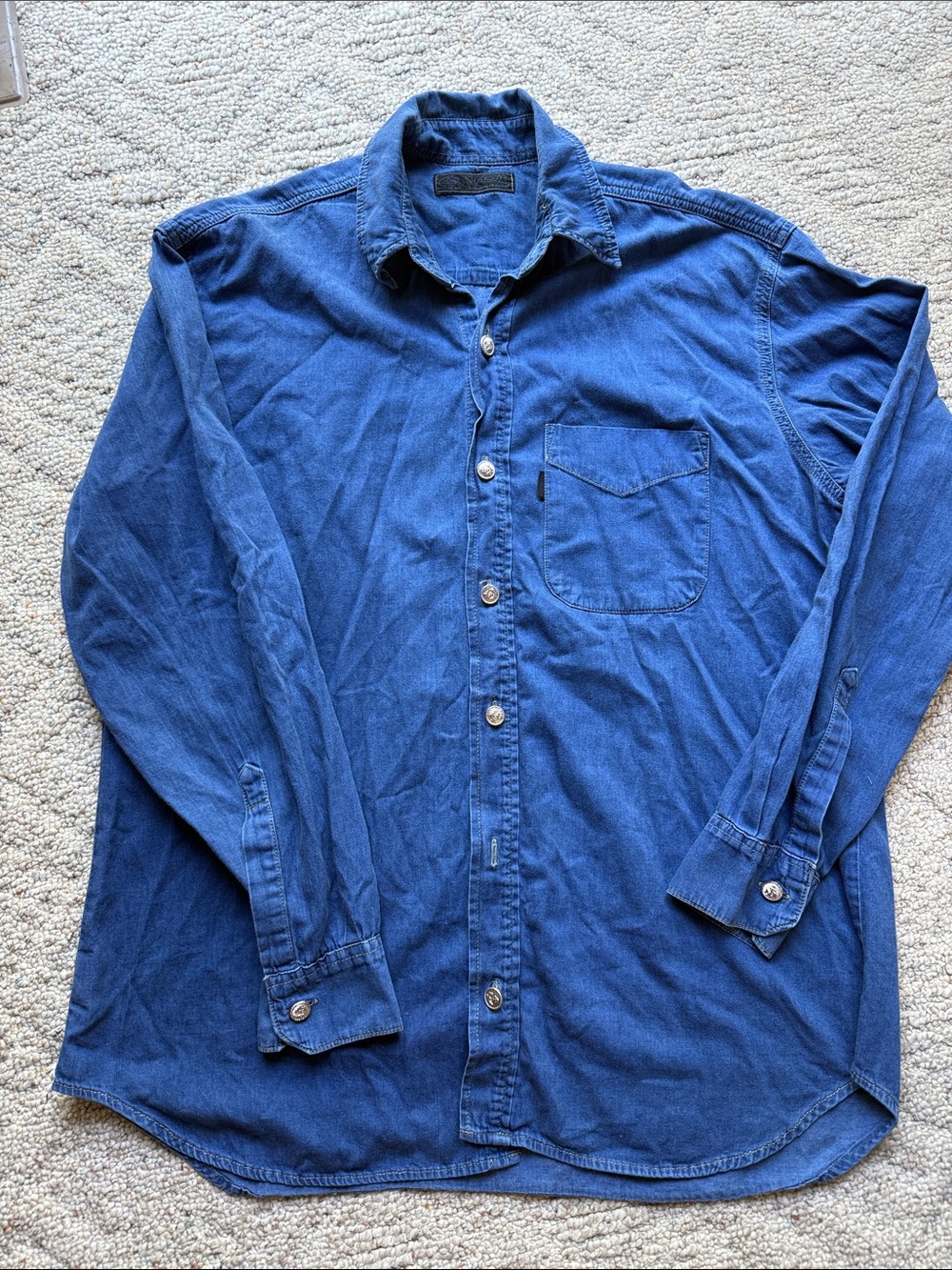 Voi Men's Blue Long-Sleeve Button-Up Shirt